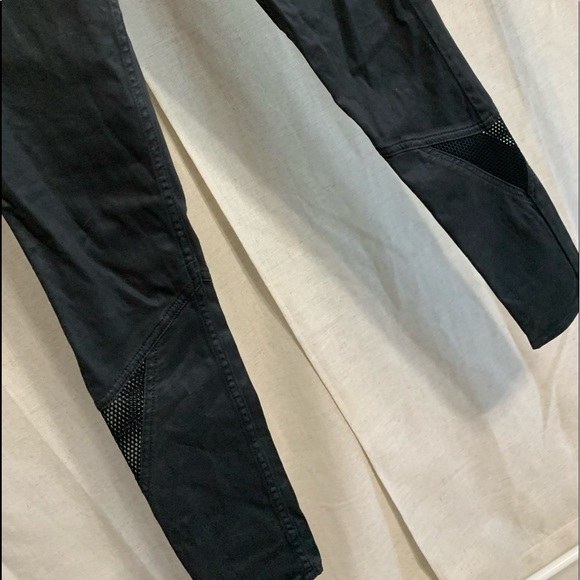 ELIE TAHARI Azella Coated Low Rise Skinny Jean - Picture 4 of 8